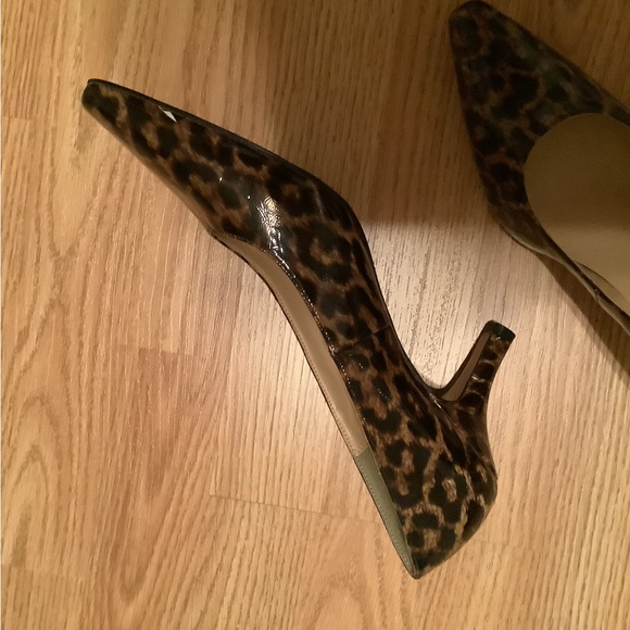 Beautiful pair of animal print pumps - Picture 2 of 3